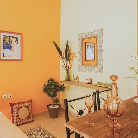 Down-town Brand New Stylish Studio דירה